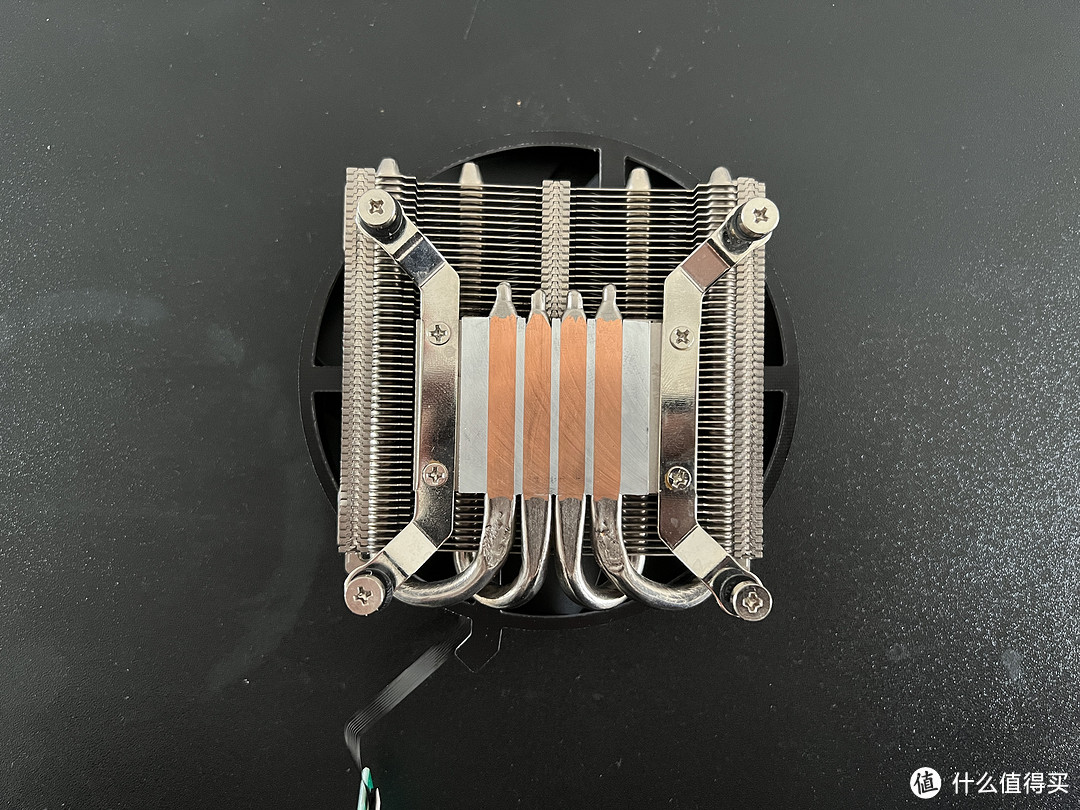 4090风扇+IS30 35mm最强ITX下压散热器！