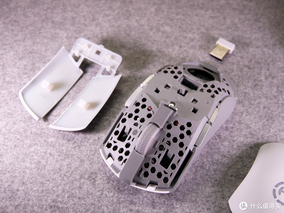 电竞3395鼠标新选择——漫步者 HECATE G4M PRO 三模无线鼠标