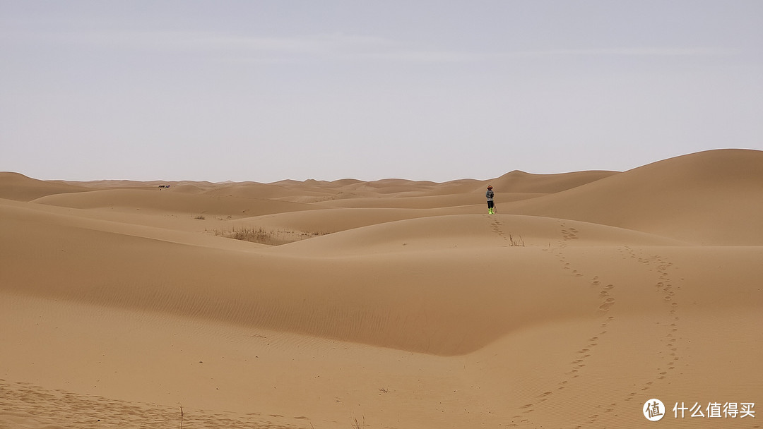 假期出游腾格里沙漠徒步您不妨考虑一下