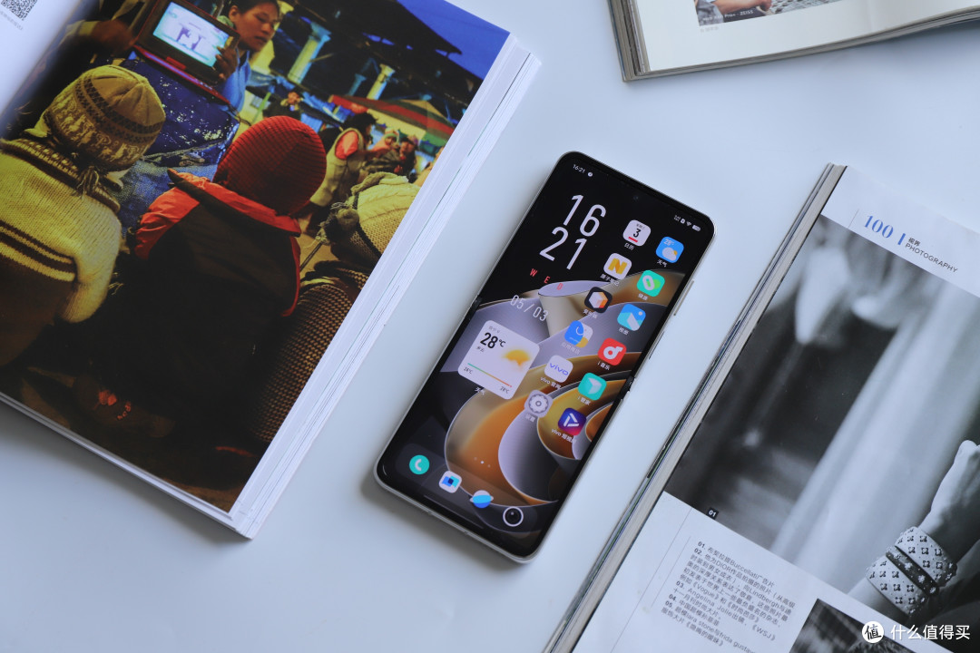 vivo X Flip评测:好看也好用,小折叠屏手机终于站起来了