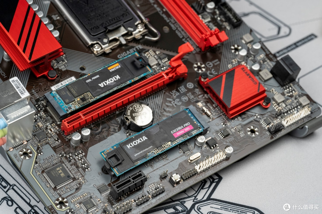 技嘉够给力,D5黑科技加持,千元内B760M魔鹰GAMING AC主板评测