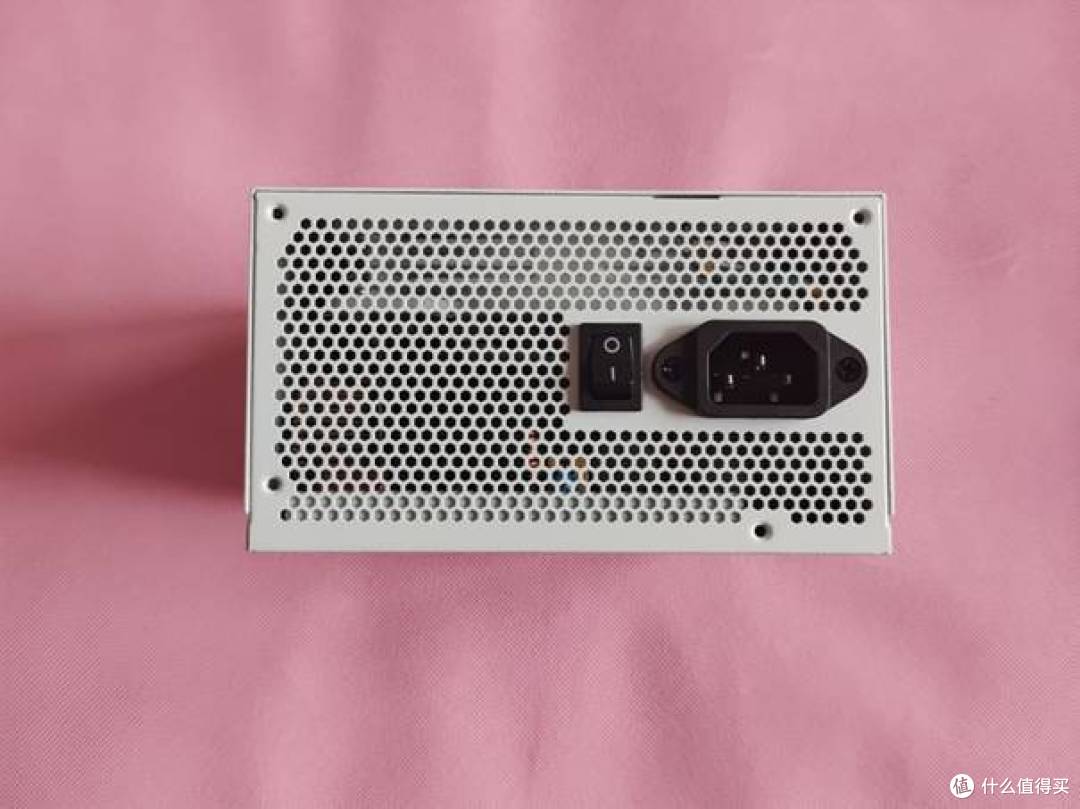 给你的远比想象的要多-安耐美GX1050DF白色自清洁ATX3.0电源评测