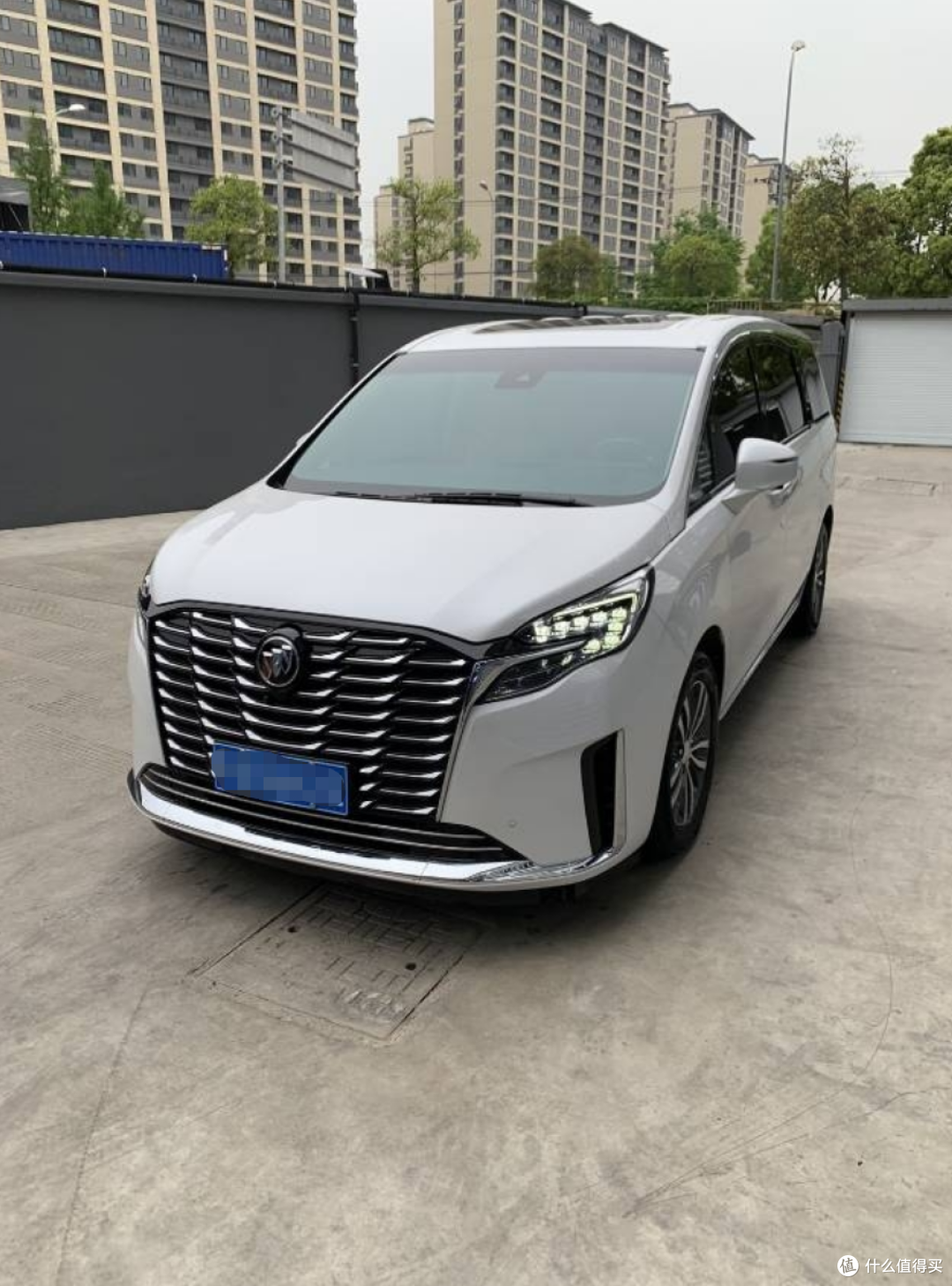陆尊ES配8000车衣值否?