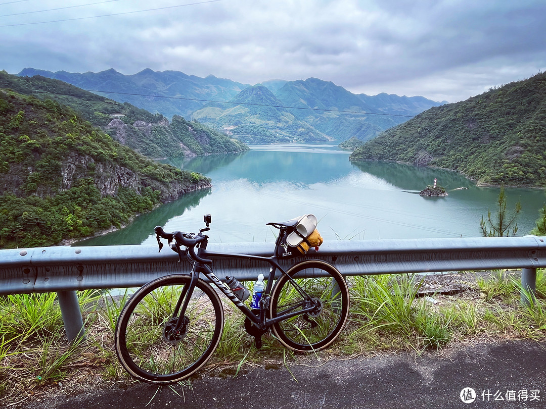 雾闯龙泉山，夜探时思寺，丽水不愧浙江山路骑行天花板！