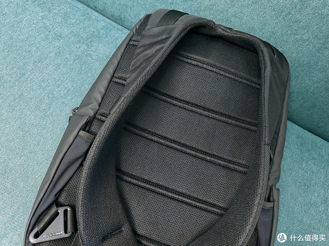 IncaseCity通勤包：兼顾设计感和实用性，你的通勤背包首选