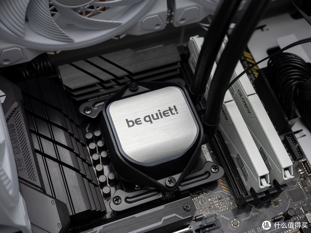 新机箱、新水冷、新风扇!来自be quiet! 德商德静界的白色主题