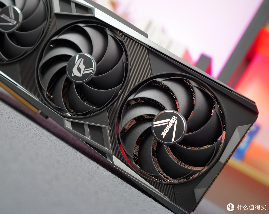 iGame RTX 4070火神显卡评测：万元装机的最佳搭档？