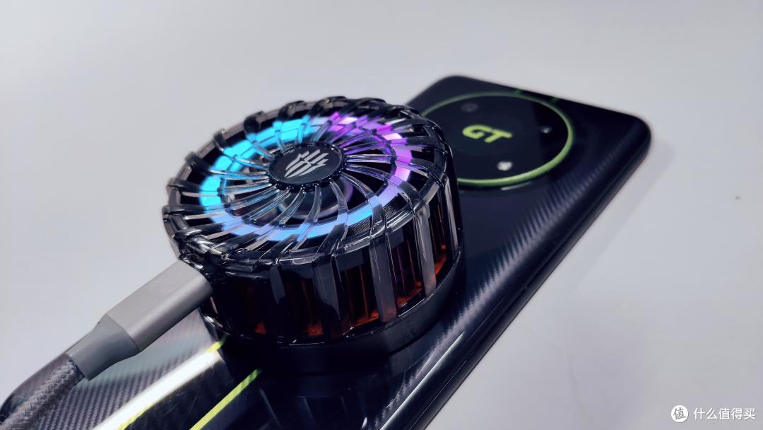 要做有温又能控温的小精灵-红魔散热器4Pro系列