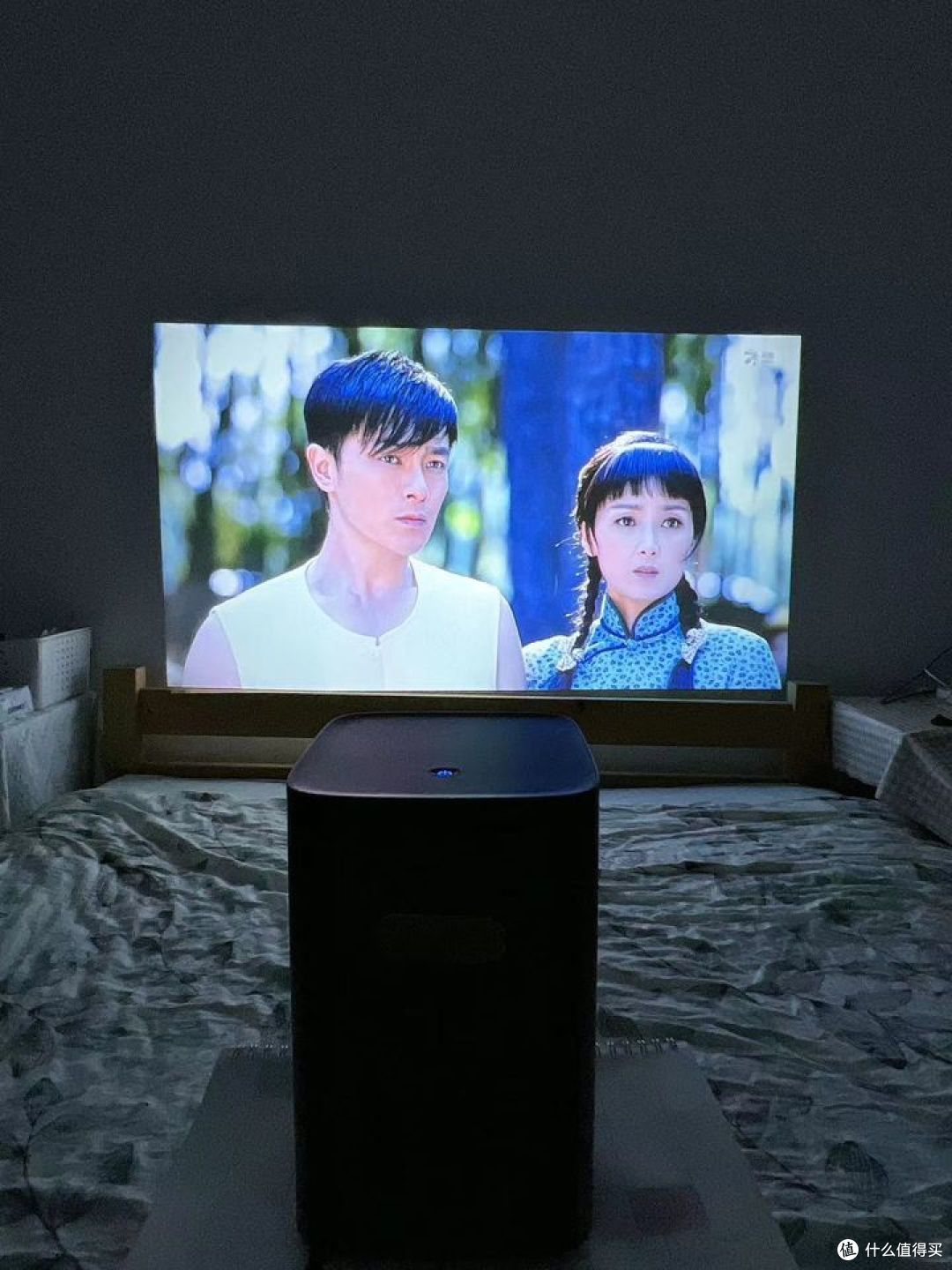如何选购家用千元智能投影仪?酷开智能投影X5测评体验