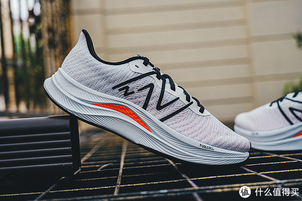 New Balance FuelCell Propel v4 | 沉稳＆速度_跑鞋_什么值得买