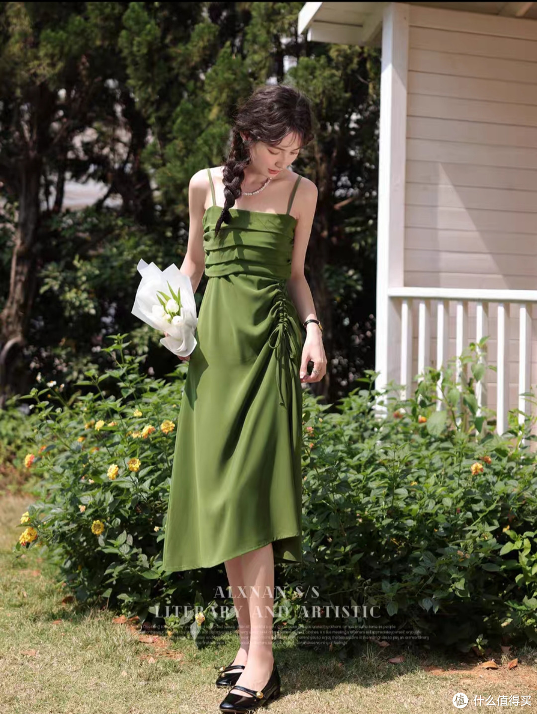 不要对绿色有偏见，这些绿色裙子美到你失语。
