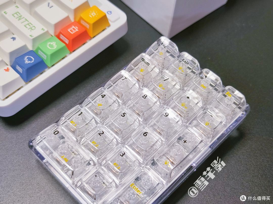 数字伴侣|夏天到了送你一个小冰块吧，小配列键盘的冰爽数字伴侣来啦！