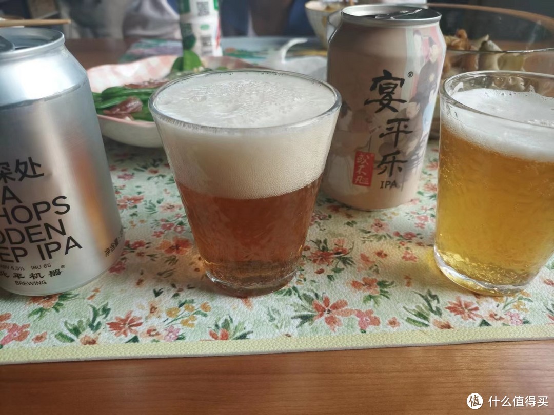 左边酒花深处 右边宴平乐