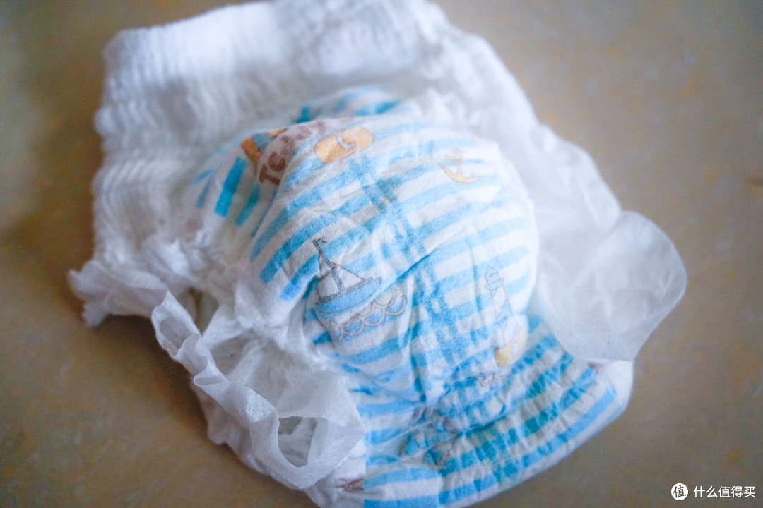 屁屁研究所——12款不同品牌的尿不湿（7款纸尿裤+5款拉拉裤）无广实测大横评