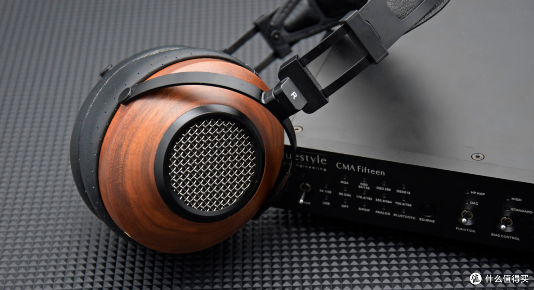 大气细腻之声——简评Questyle旷世之声CMA15HiFi解码耳放一体机