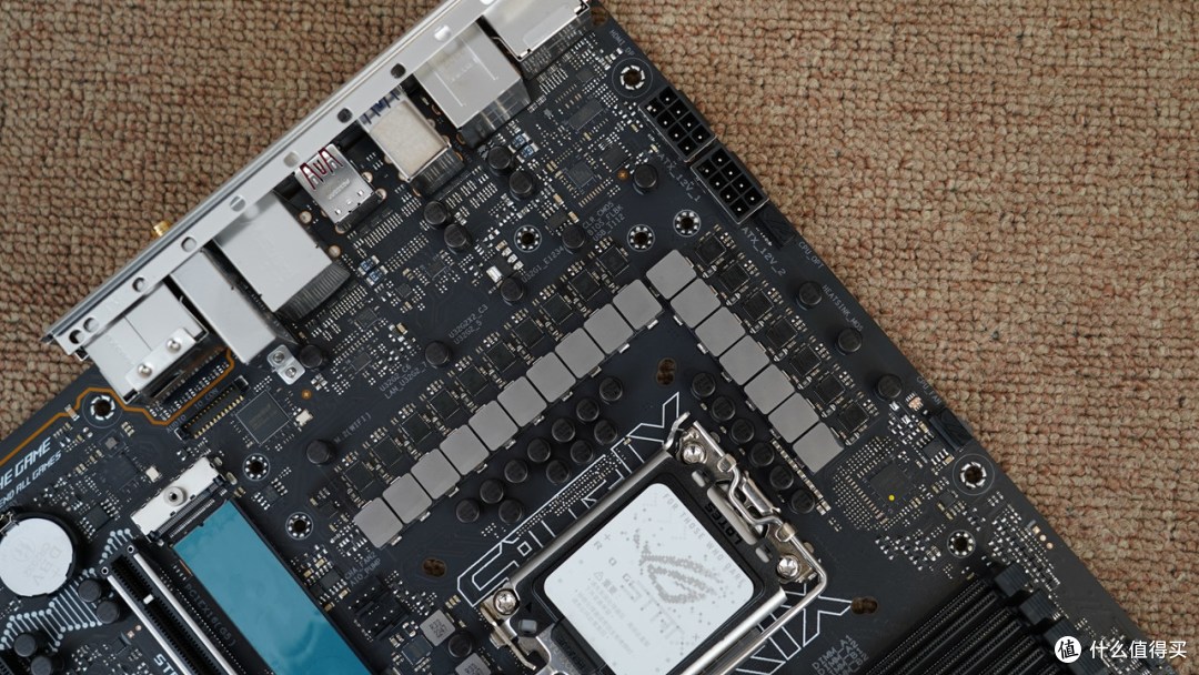 AI搭配，游戏不累，13700K+Z790吹雪+讯景7900XT打造的高端主机分享