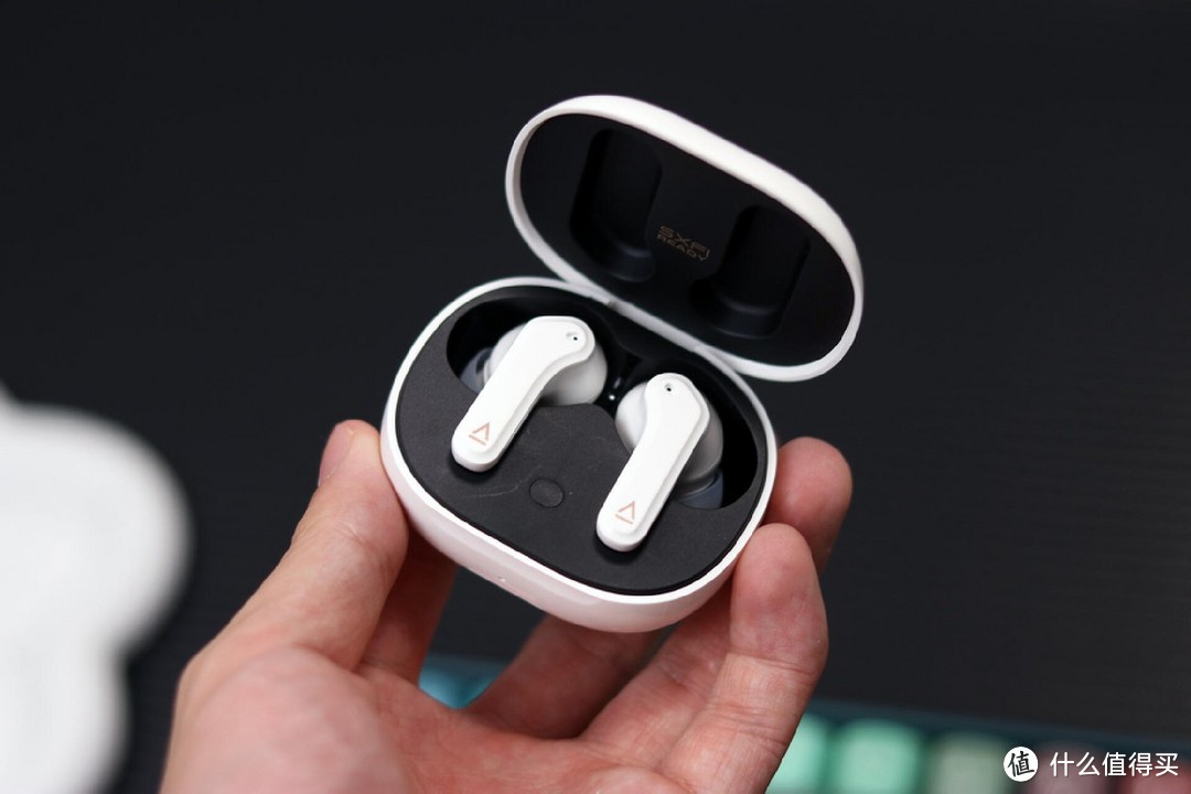 创新Zen Air蓝牙耳机实测：小巧却强大，配置极具诚意！