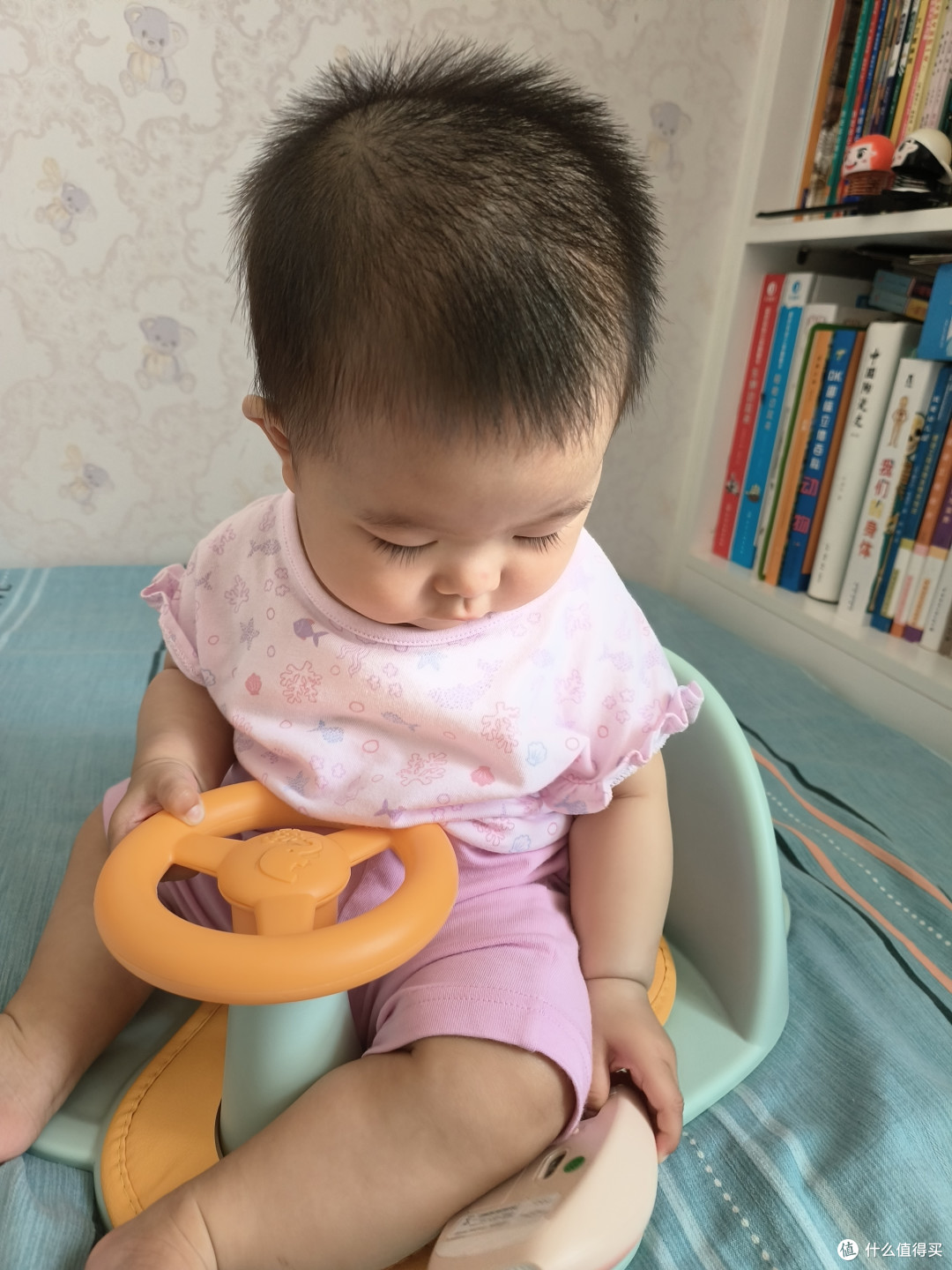 家里六个月小奶团会坐啦