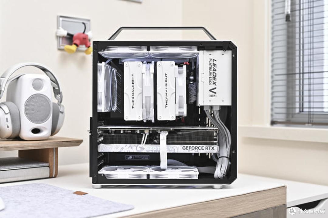 极简黑白——ROG Z690 HERO+索泰 4070 欧泊白+机械大师 C34 装机展示