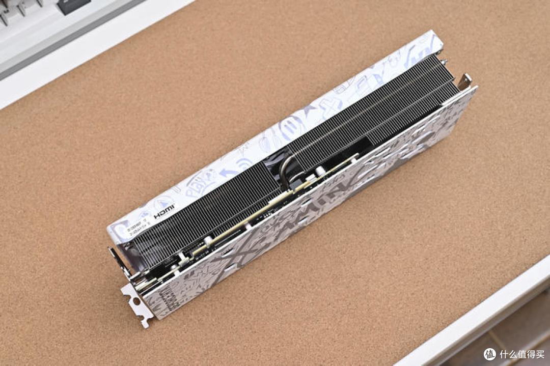 极简黑白——ROG Z690 HERO+索泰 4070 欧泊白+机械大师 C34 装机展示