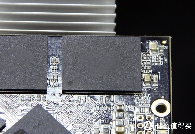 固态硬盘闪存等级全科普，长存白片PCIe4.0 SSD真香