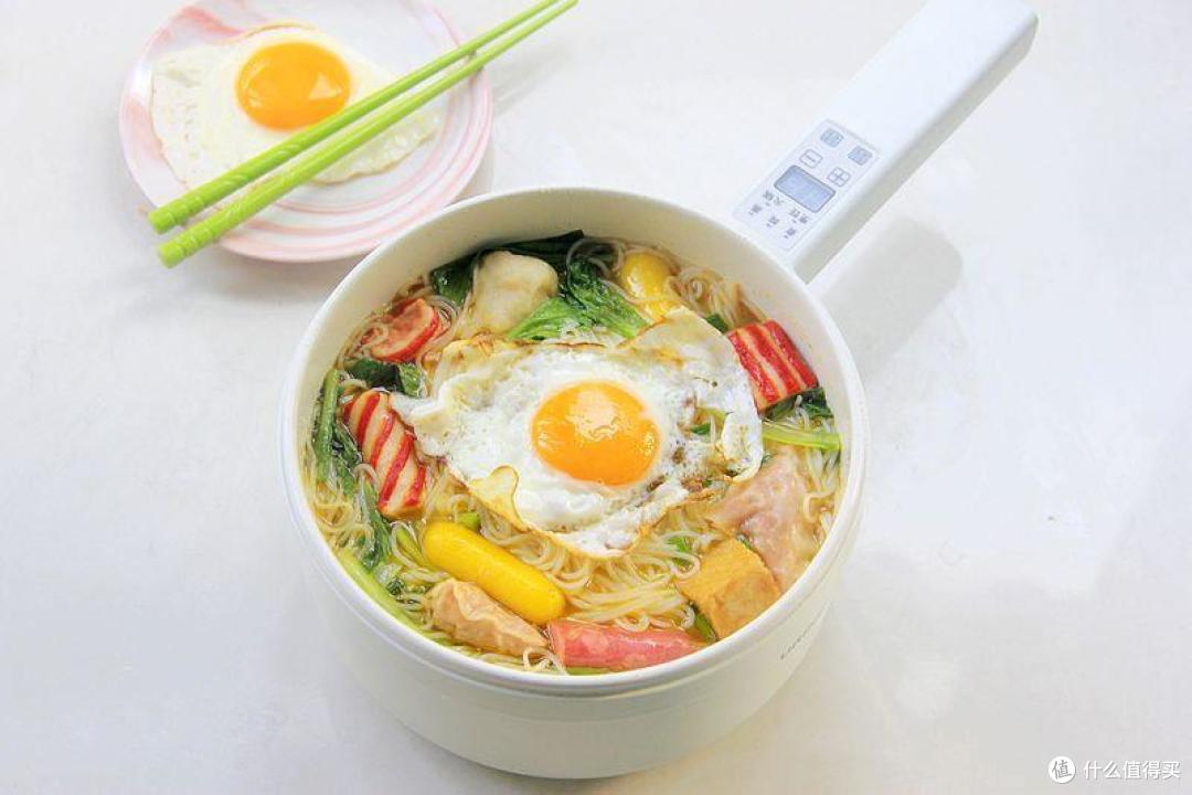 夏天的第一碗热乎乎米线,酸辣爽滑真开胃,专治各种没食欲