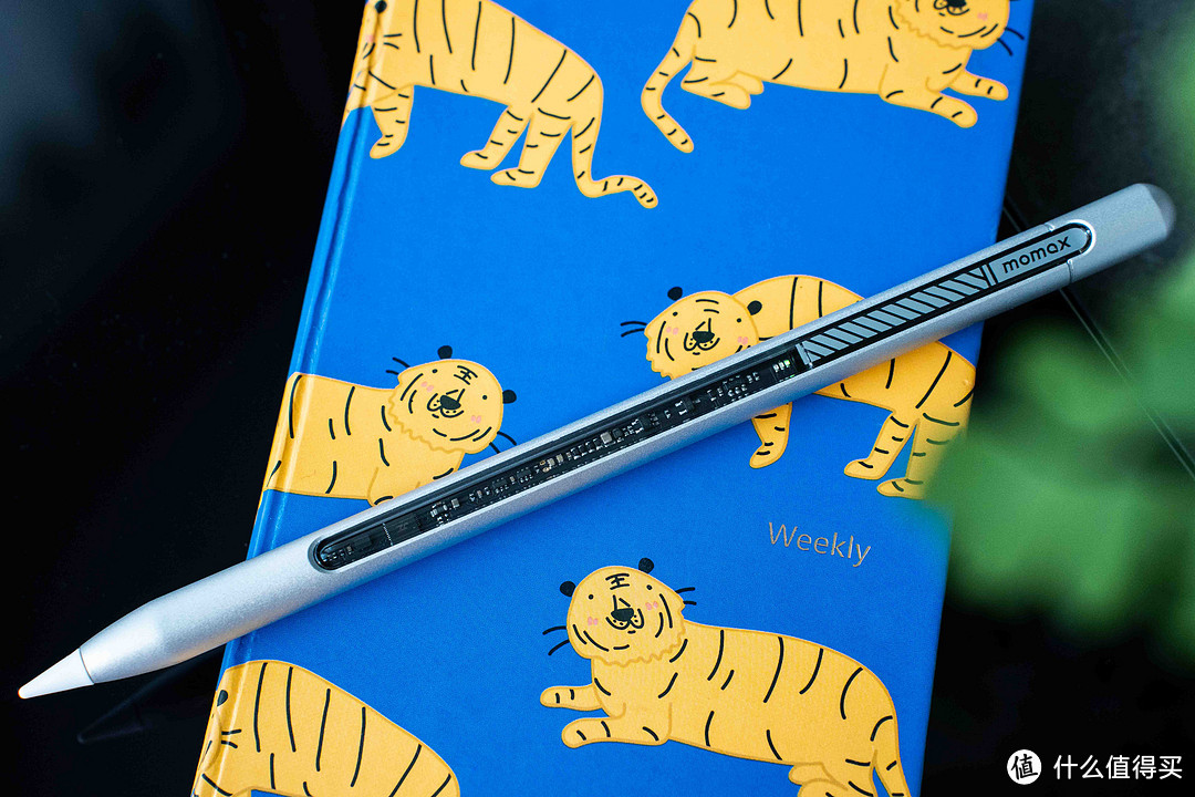Apple Pencil 的完美平替--摩米士透明磁吸电容笔，200元不到的价格，你心动么？
