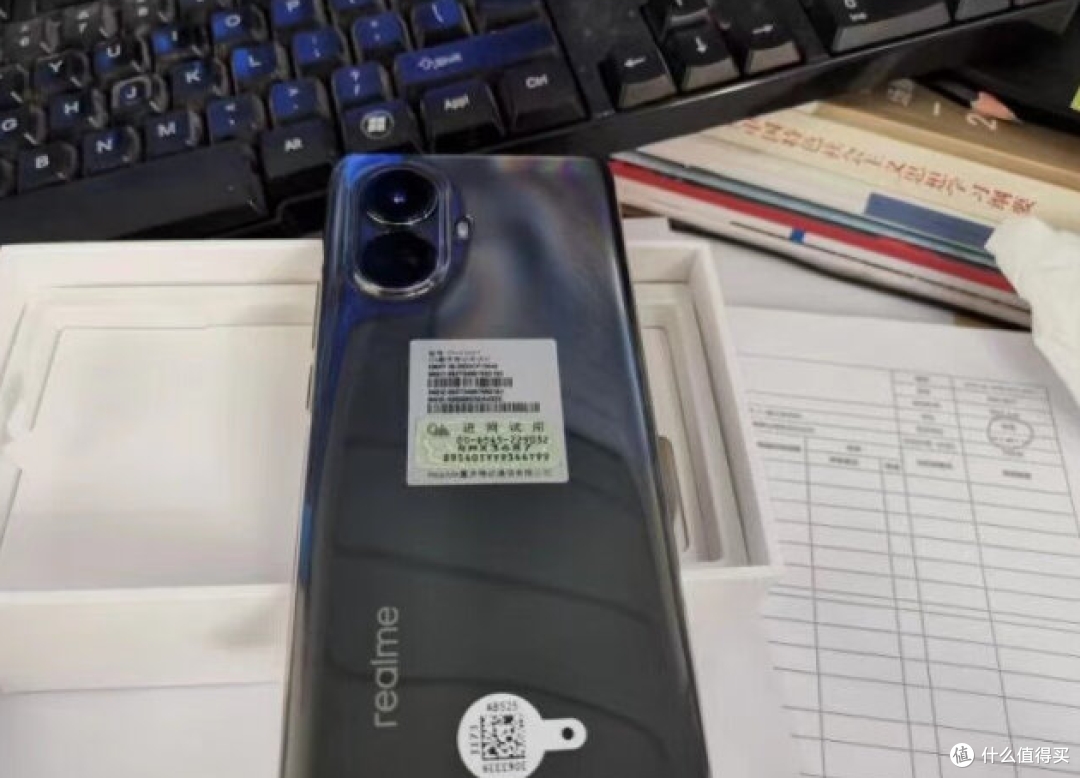 真我10 Pro+除了屏幕外，实际看点很少