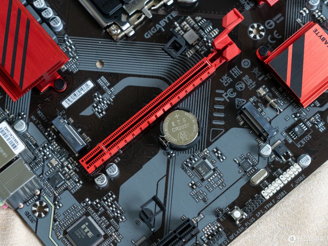 千元级主板优选，技嘉魔鹰B760M GAMING主板评测
