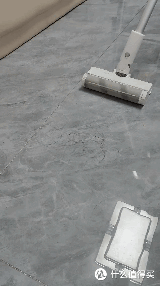 服了！被老妈吐槽！说我不舍得花钱？几百块的吸尘器能用吗？附开箱体验测评，大家来评评理！