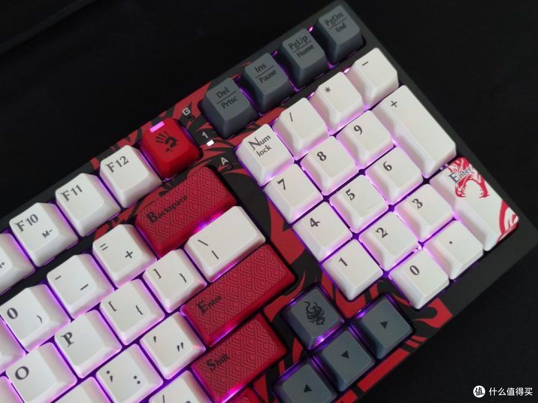 热拔插,RGB,降噪机械键盘双飞燕血手幽灵S98