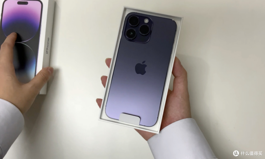 iphone终于熬不住了：降价！打工族也能安排上iphone14 Pro Max了！