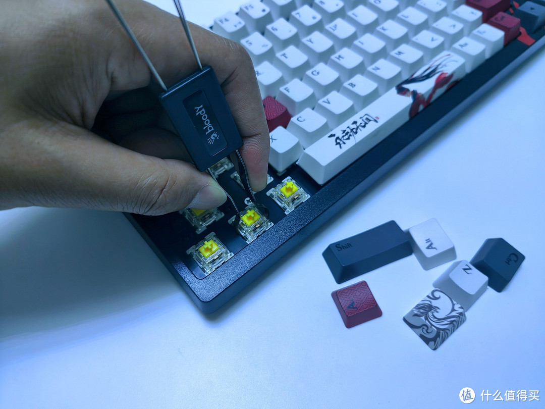 血手幽灵S98永劫无间联名款机械键盘，尽享沉浸式游戏体验
