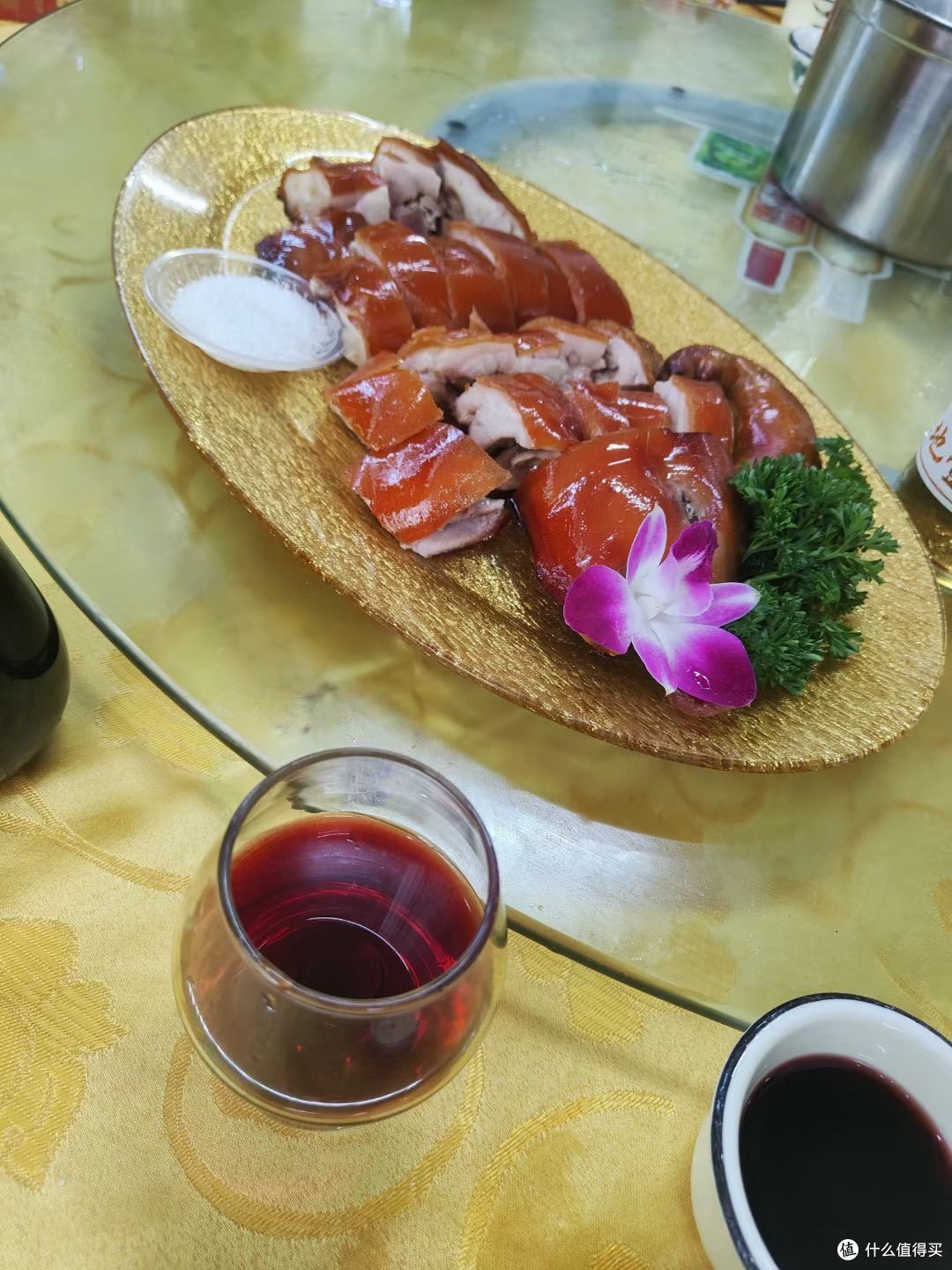 皮脆肉嫩的烤乳猪真的很好吃_小吃快餐_什么值得买