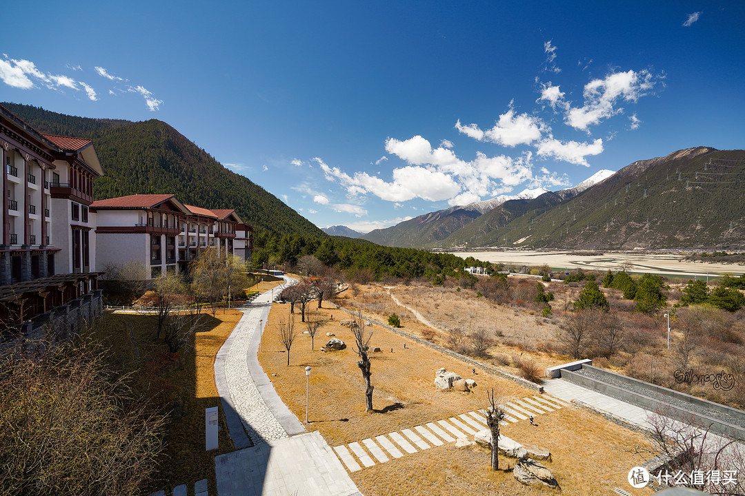 住进喜马拉雅山脚、雅鲁藏布江畔的避世之所：西藏林芝工布庄园希尔顿酒店 套房入住体验