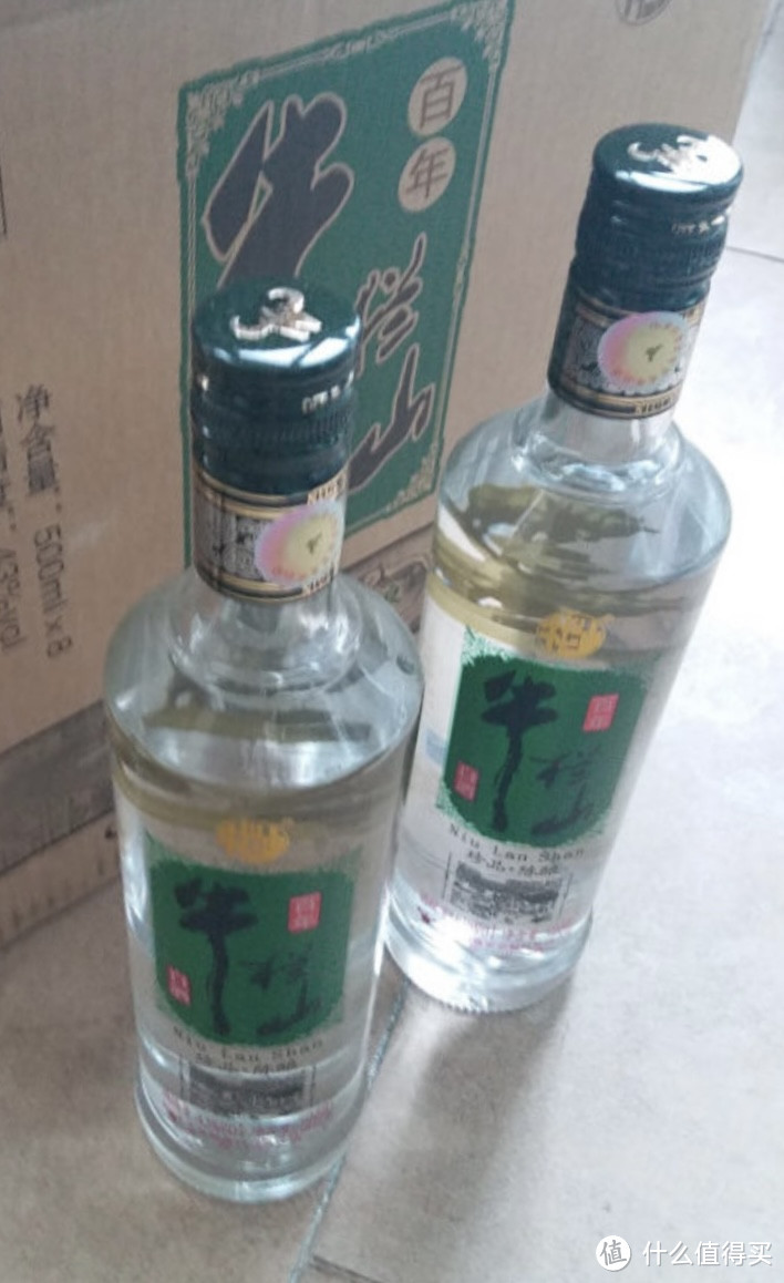 明明是“酒精酒”，十几块一瓶的牛栏山，为何在今年又火了？