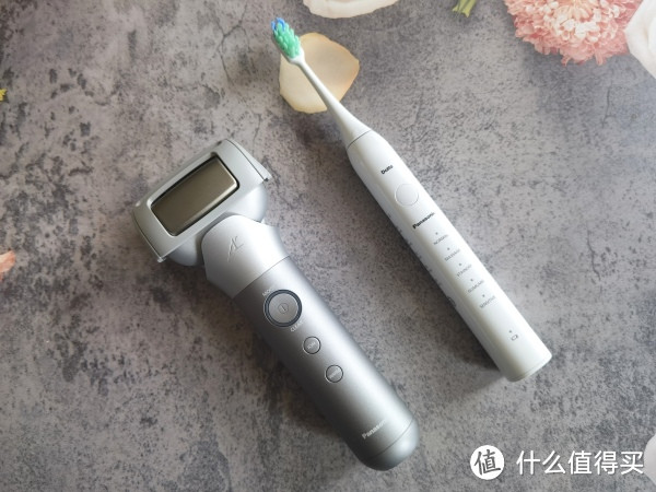 提升幸福感的清洁好物--可以撒狗粮的松下剃须刀和声波牙刷