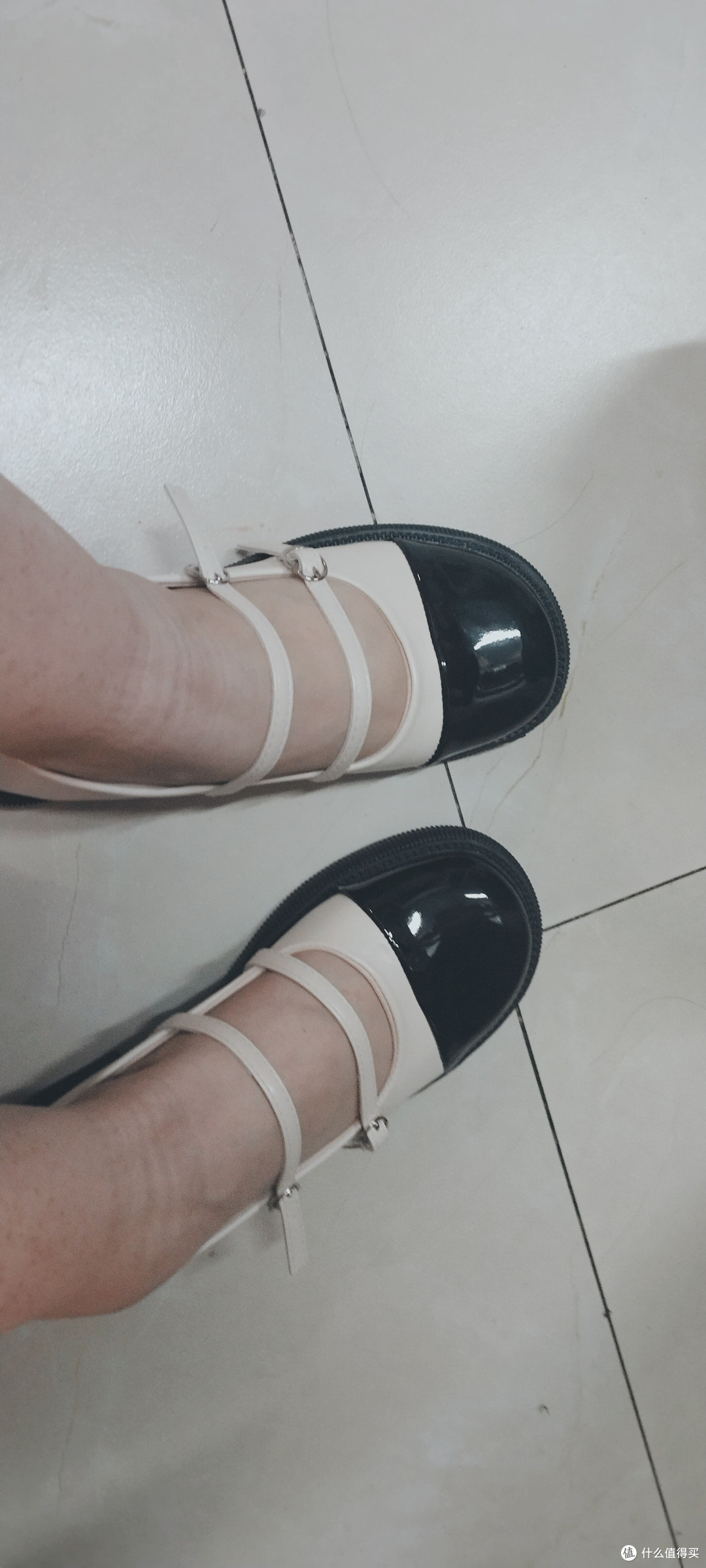 玛丽珍小香风~小皮鞋,软软的好舒服,搭配漂亮仙仙的小裙子也是很简单。