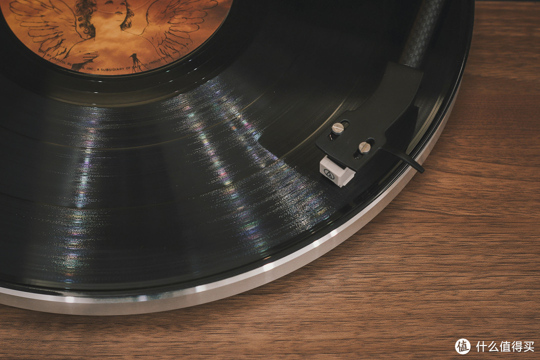 这是一台2023年的黑胶唱片机，探寻黑胶反超CD背后的秘密