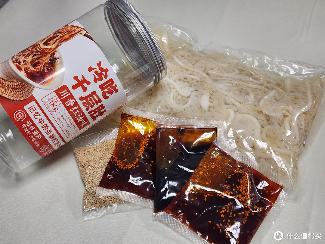 ​试吃6大品牌自热火锅、饭和面，致力于挑出最好的！另有无限回购的网红预制菜，去露营馋哭隔壁帐篷！