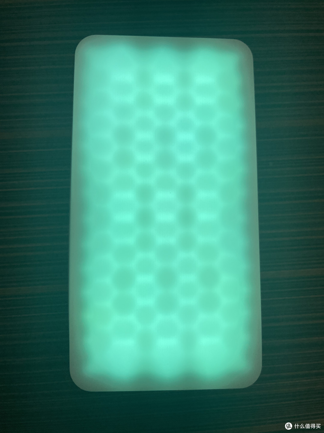 你是否该选择一款补光灯——ulanzi 的RGB补光灯VL196