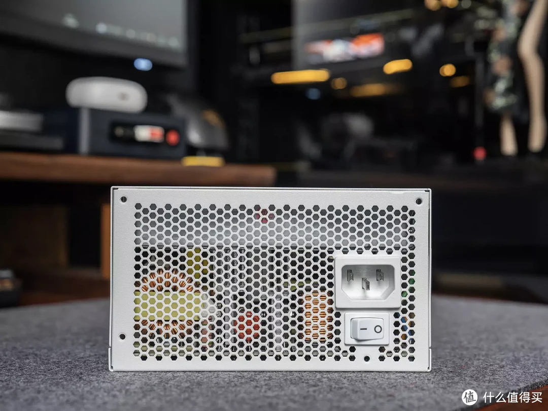 纯白计划：朴实无华的ATX3.0、PCIE5.0白色电源，美商艾湃电竞GTR 850MW评测