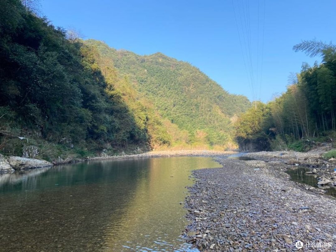 草际烟光,水心云影