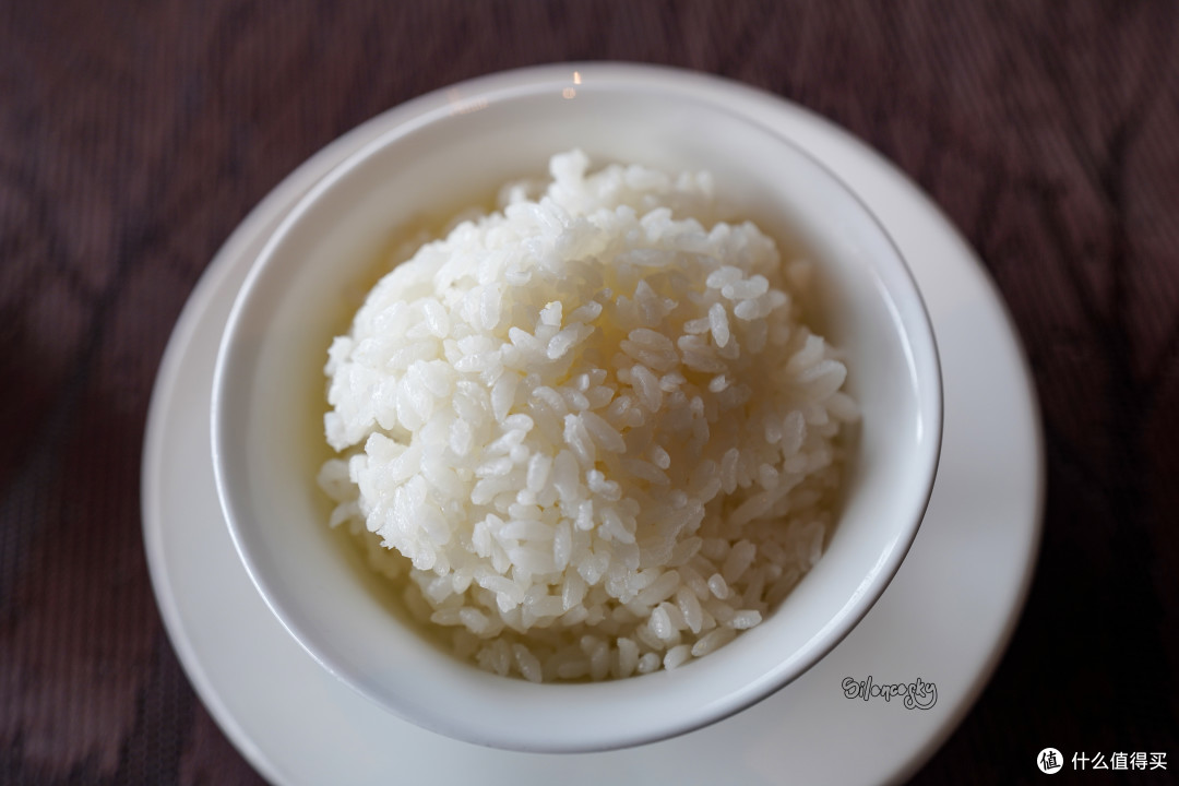 雅鲁藏布江畔的桃花点点：林芝工布庄园希尔顿酒店 - 热嘎西餐厅+猎味中餐厅体验