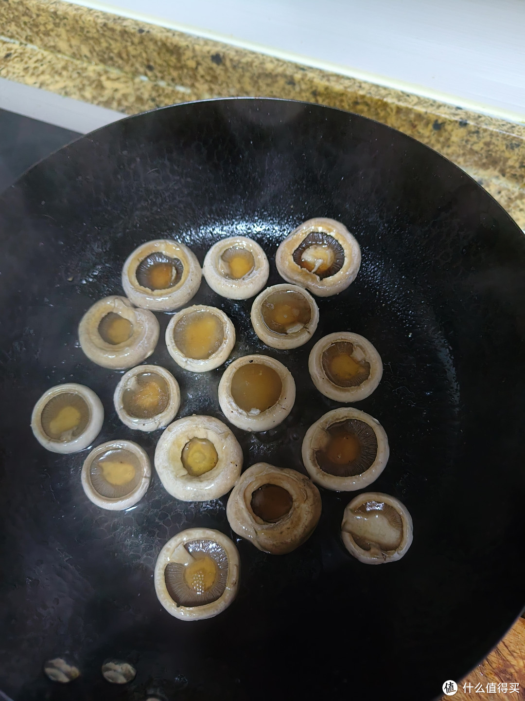 鲜香多汁的煎口蘑,那一口汤是直击灵魂的鲜美。