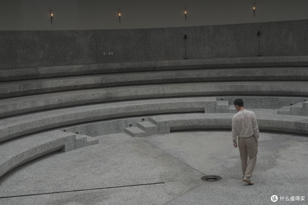 优衣库亚麻套装,开会和约会一套通吃