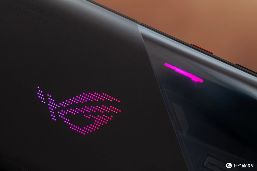 华硕 ROG Phone 7 评测:无风扇,但稳定度逾 98% 的凶猛电竞手机