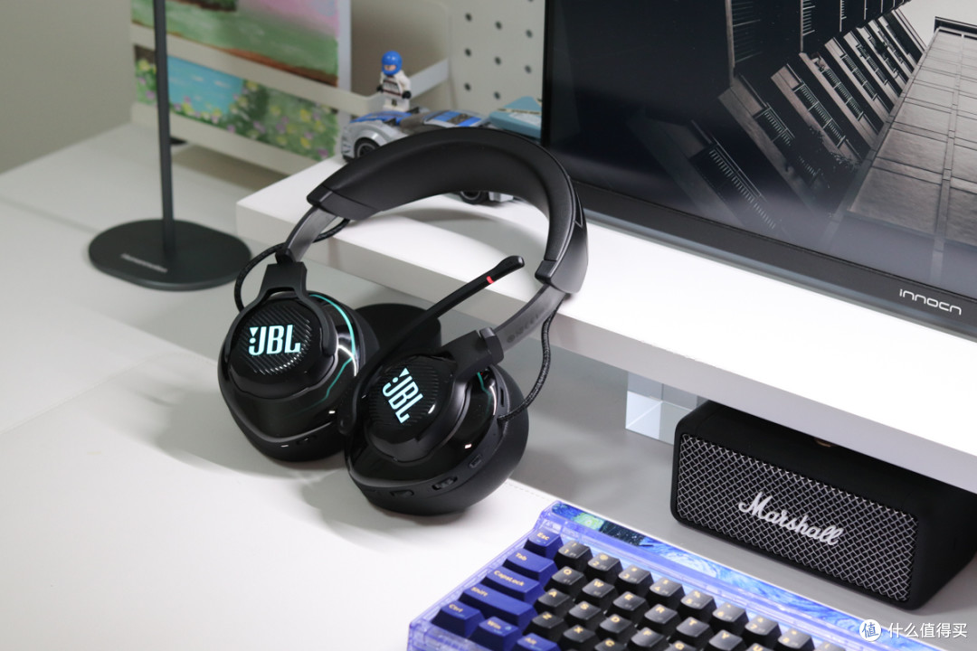 JBL头戴式电竞耳机Quantum 910:三维环绕、头部跟踪,职业玩家首选