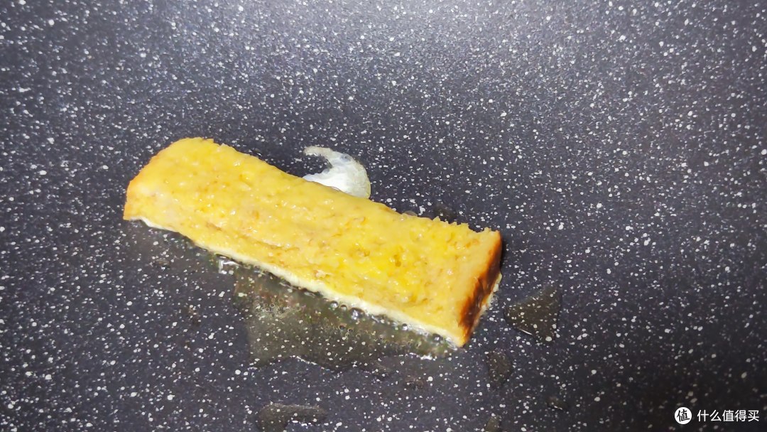 吃剩的面包片不要浪费。鸡蛋吐司最简易。