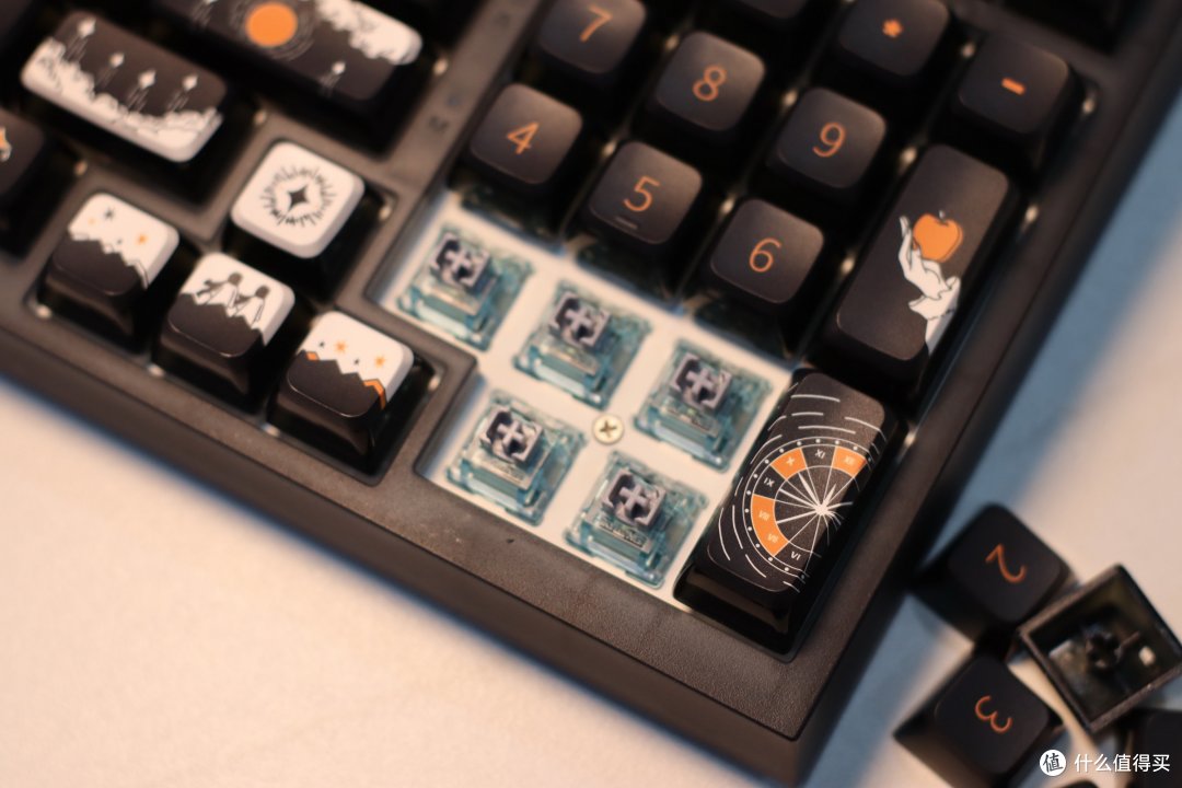 三模低延迟客制化键盘,好玩又好看的小呆虫GK980+体验报告